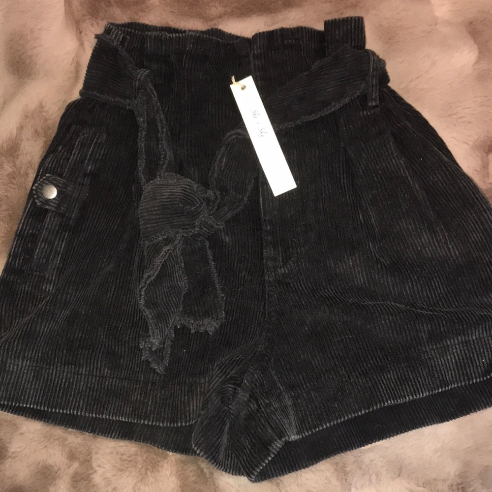 She & Sky M corduroy shorts